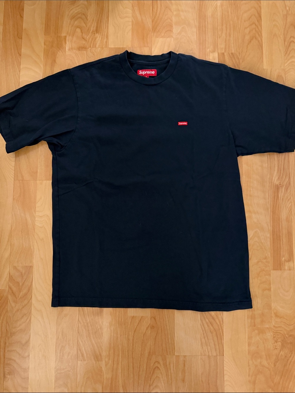 Supreme Small Box Tee in medium